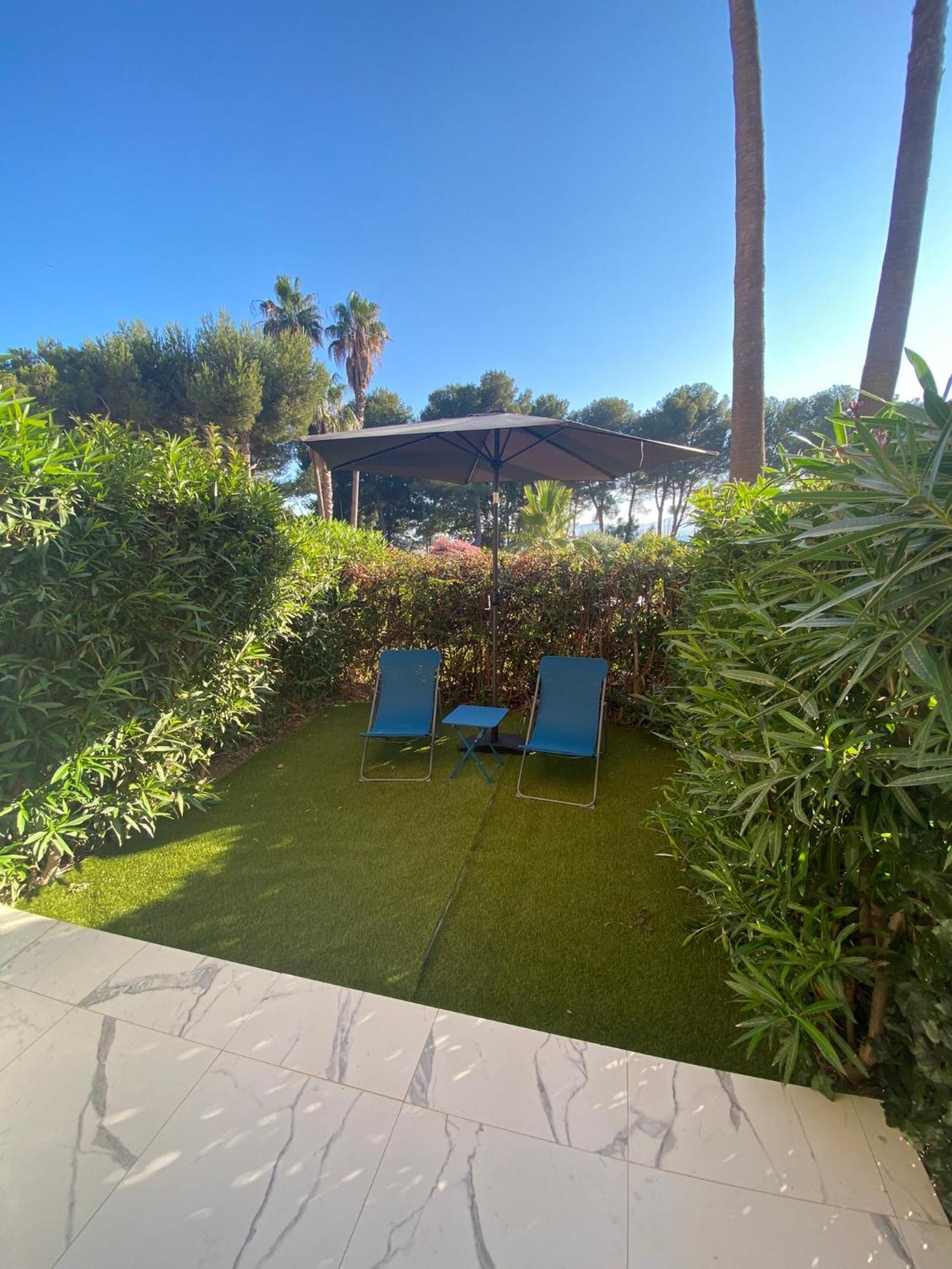 Appartement Face Mer Et Port Santa Lucia Climatise Et Wifi Saint-Raphael  Bagian luar foto