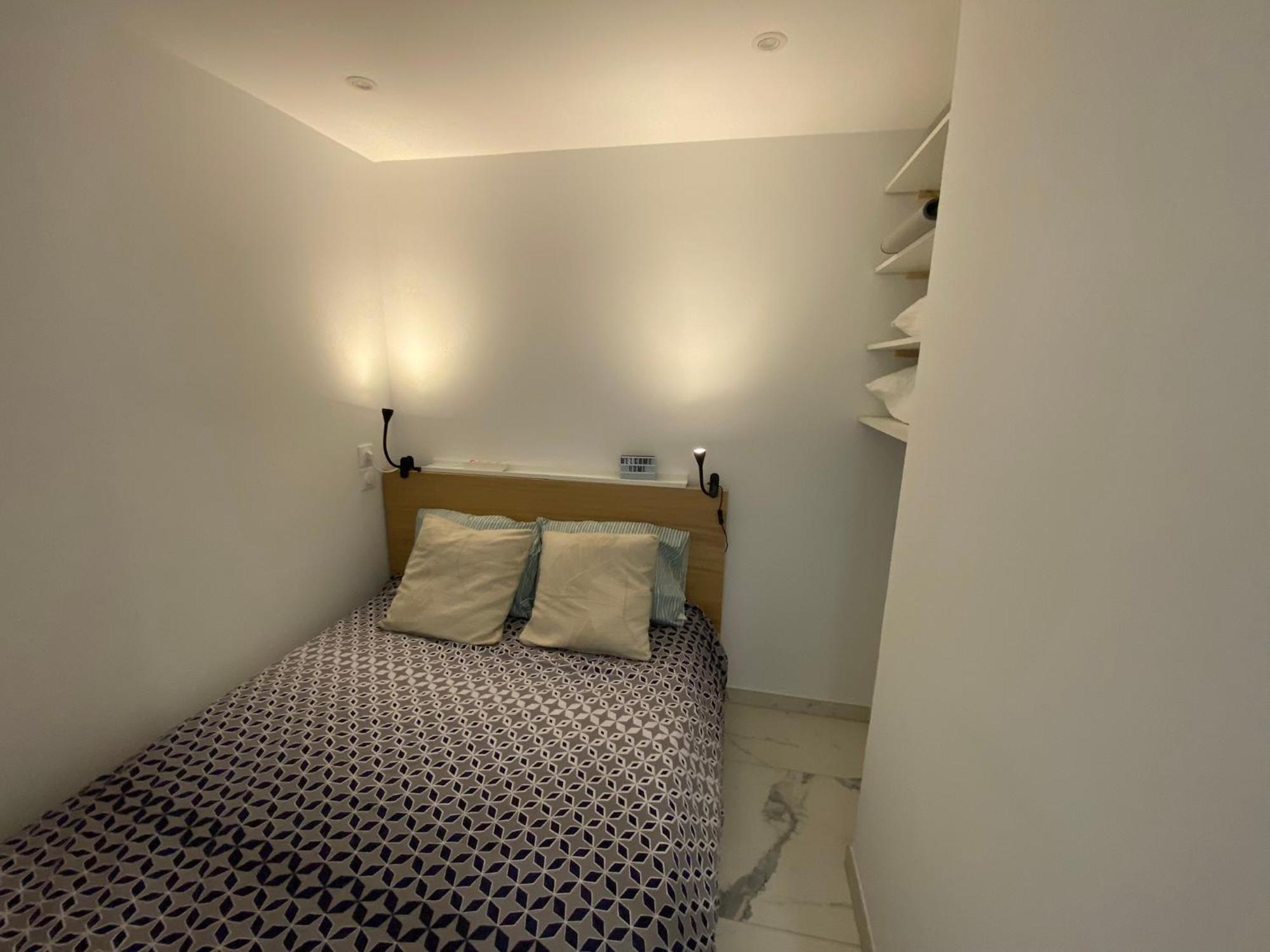 Appartement Face Mer Et Port Santa Lucia Climatise Et Wifi Saint-Raphael  Bagian luar foto