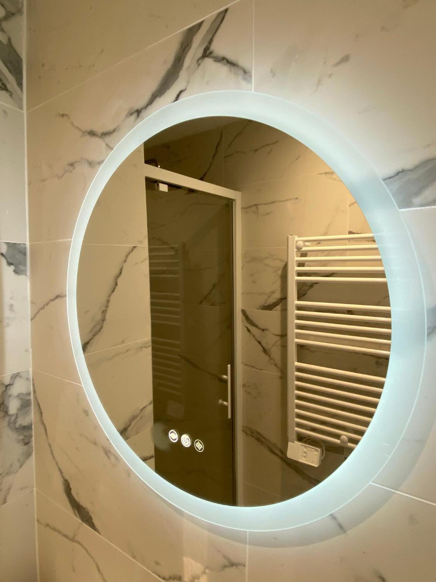 Appartement Face Mer Et Port Santa Lucia Climatise Et Wifi Saint-Raphael  Bagian luar foto