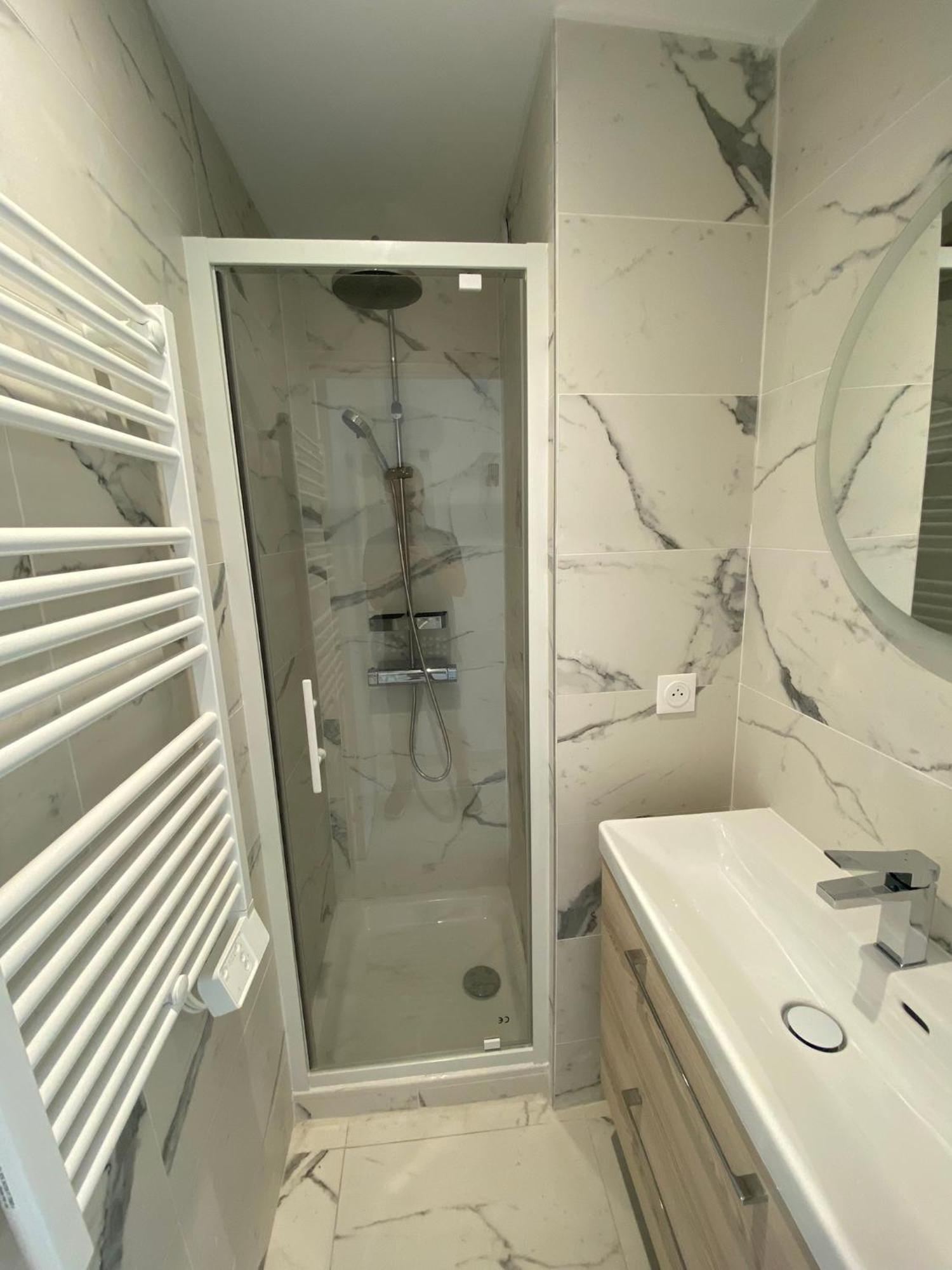 Appartement Face Mer Et Port Santa Lucia Climatise Et Wifi Saint-Raphael  Bagian luar foto