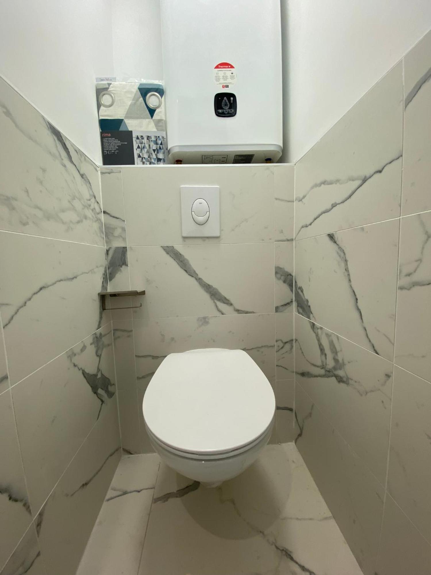Appartement Face Mer Et Port Santa Lucia Climatise Et Wifi Saint-Raphael  Bagian luar foto