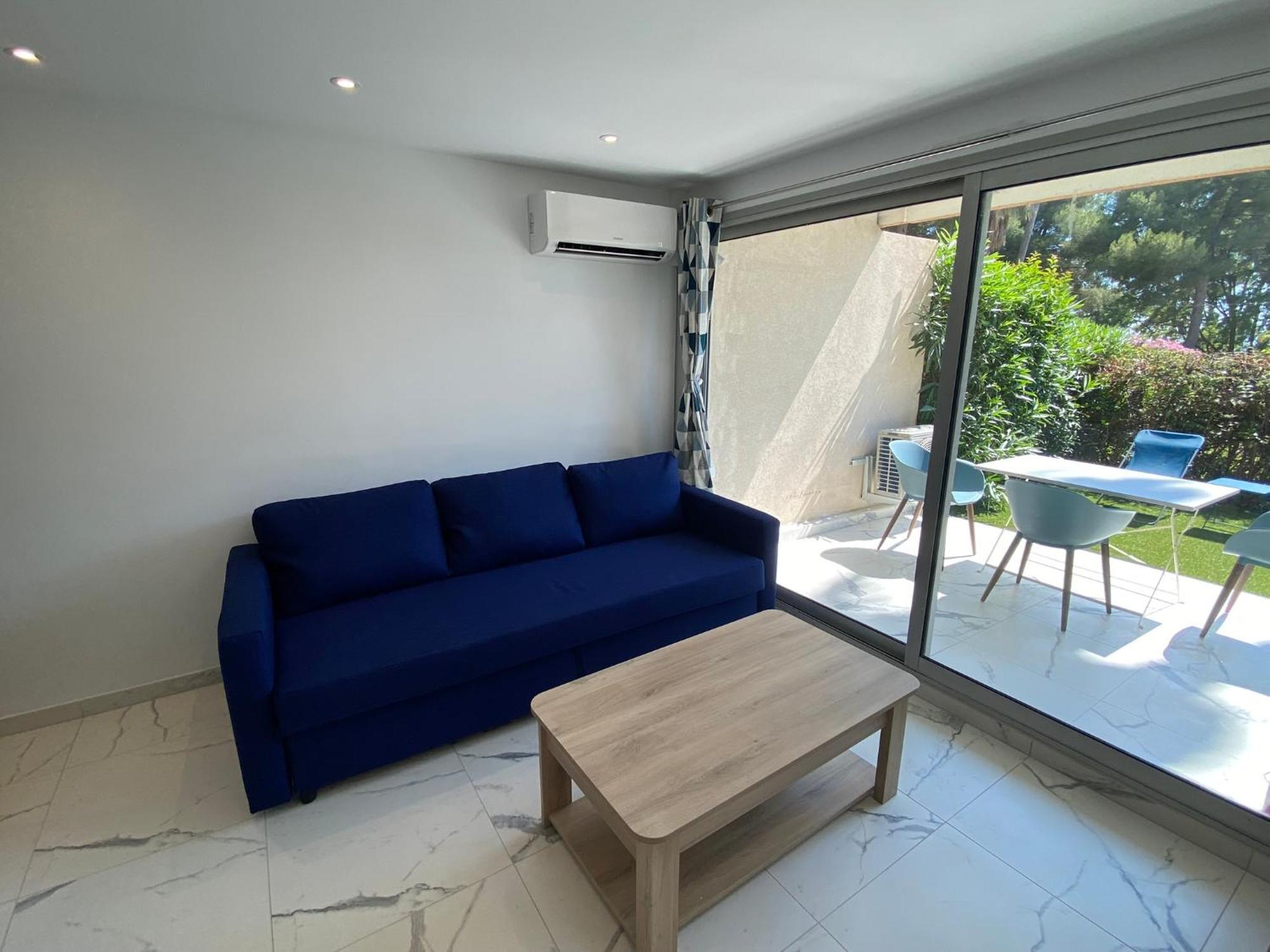 Appartement Face Mer Et Port Santa Lucia Climatise Et Wifi Saint-Raphael  Bagian luar foto