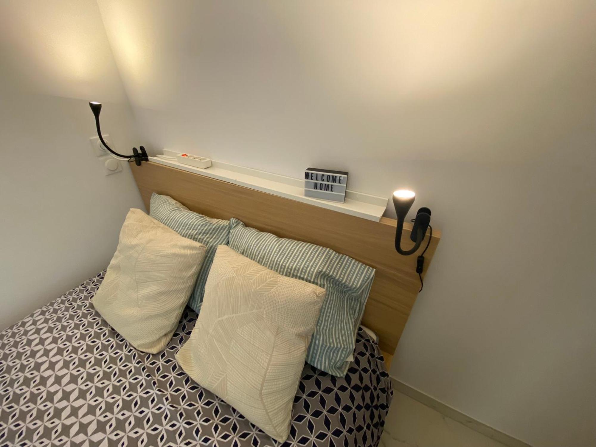 Appartement Face Mer Et Port Santa Lucia Climatise Et Wifi Saint-Raphael  Bagian luar foto