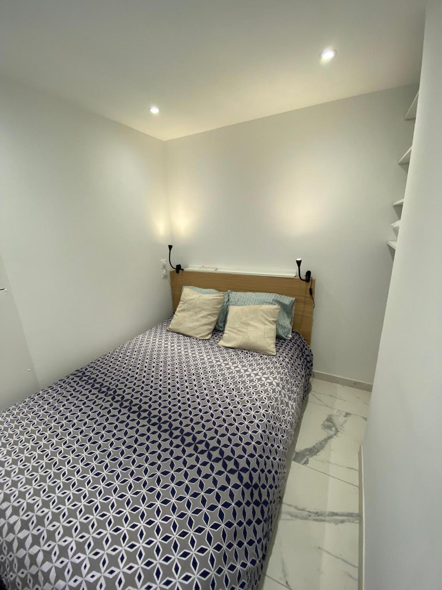 Appartement Face Mer Et Port Santa Lucia Climatise Et Wifi Saint-Raphael  Bagian luar foto