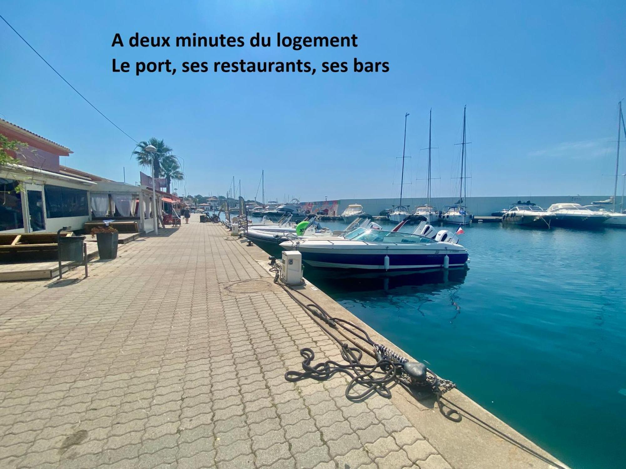 Appartement Face Mer Et Port Santa Lucia Climatise Et Wifi Saint-Raphael  Bagian luar foto